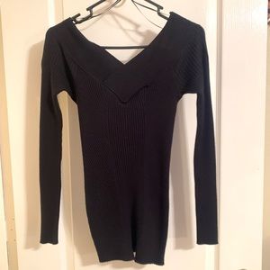 Off shoulder sweater shirt